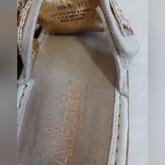 Alegria Women's Vanessa thong  Sandals silver Gold  size 37.  VAN-261 - Picture 8 of 11